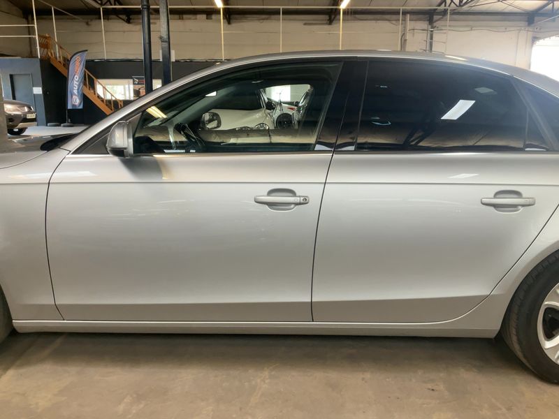 Audi A4 2.0 TDI Ambiente 2015 – снимка 4