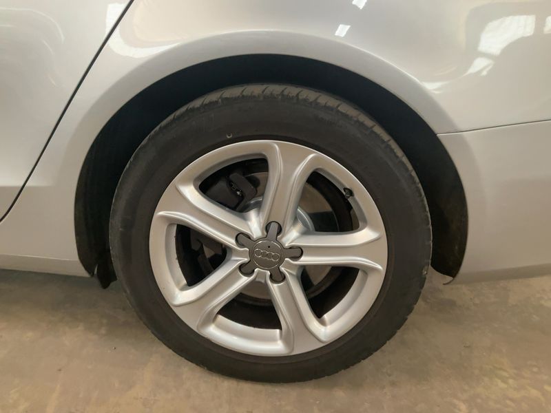 Audi A4 2.0 TDI Ambiente 2015 – снимка 18