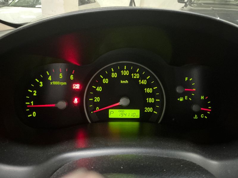 Kia Carnival 2.9 CRDi VGT Emotion 2007 – снимка 4