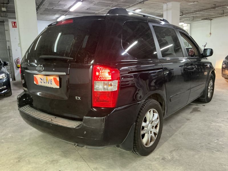Kia Carnival 2.9 CRDi VGT Emotion 2007 – снимка 2