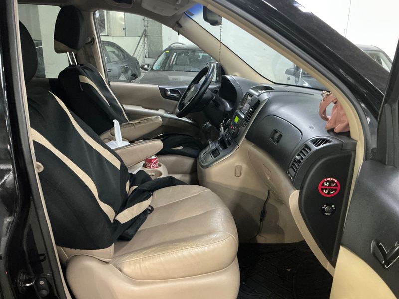 Kia Carnival 2.9 CRDi VGT Emotion 2007 – снимка 3