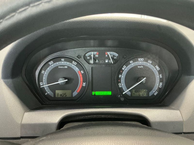 Skoda Fabia 1.4 Ambiente 2007 – снимка 4