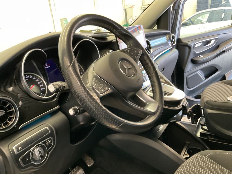 Mercedes-Benz V-Klasse V 250 d EDITION lang 2020 – снимка 33