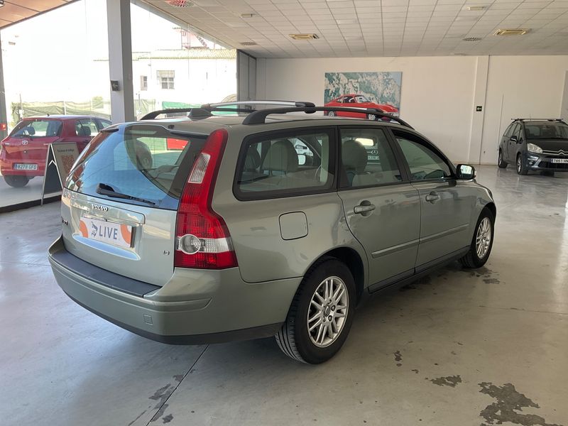 Volvo V50 1.8 Momentum 2006 – снимка 2