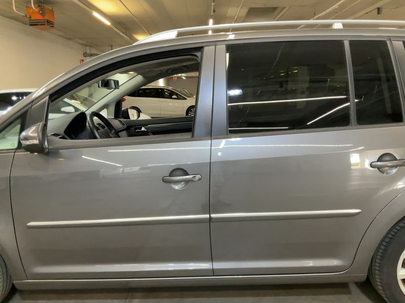 Volkswagen Touran 2.0 TDI Highline 2013 – снимка 4