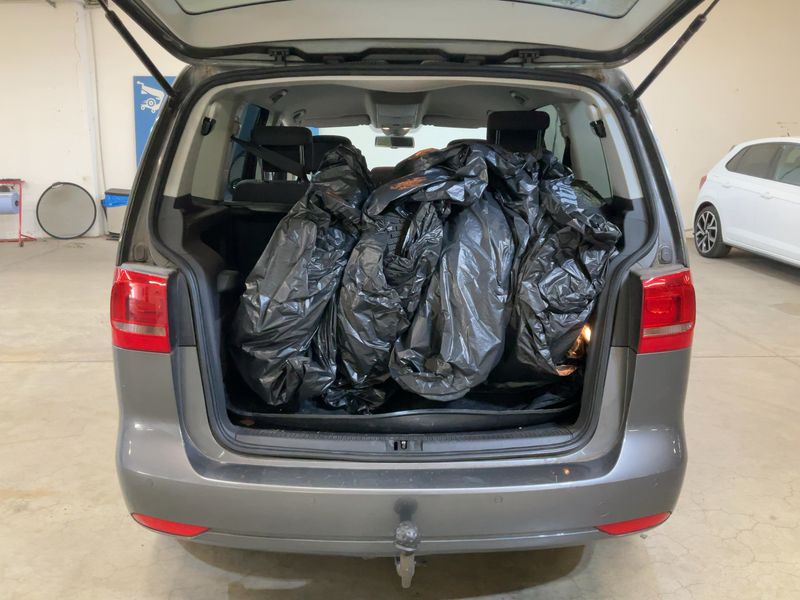 Volkswagen Touran 2.0 TDI Highline 2013 – снимка 16