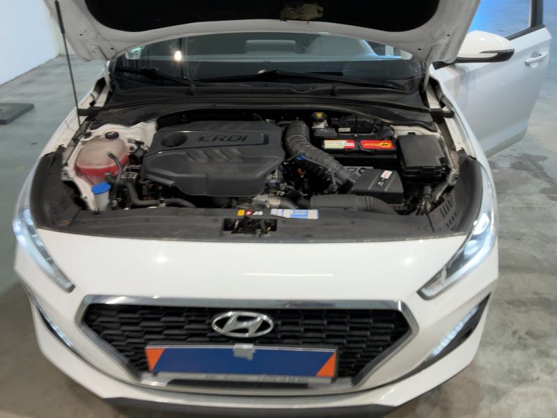 Hyundai i30 1.6 CRDi Trend 2020 – снимка на щета