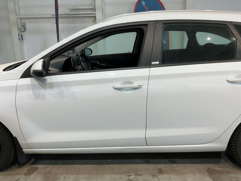 Hyundai i30 1.6 CRDi Trend 2020 – снимка на щета