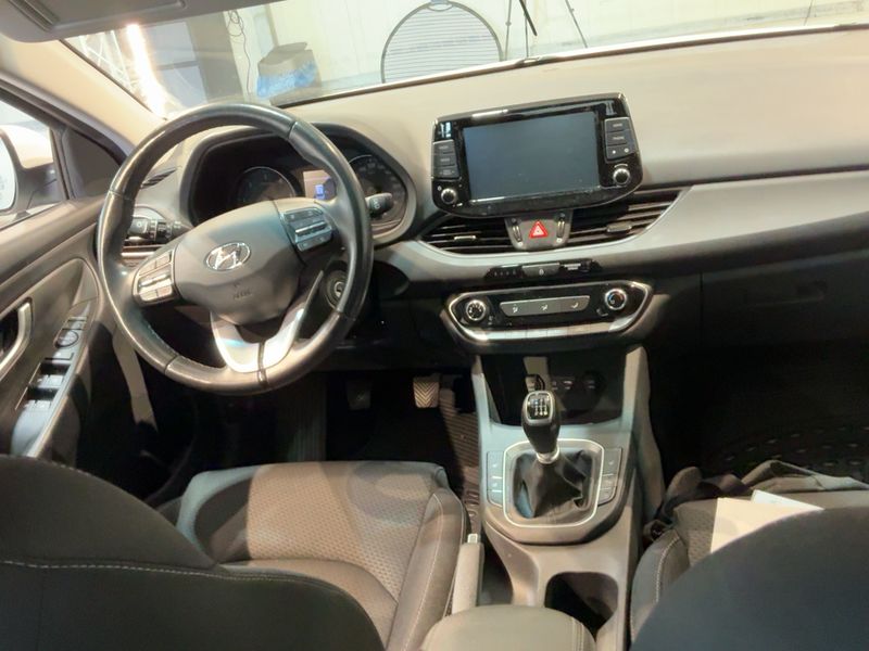 Hyundai i30 1.6 CRDi Trend 2020 – снимка 12