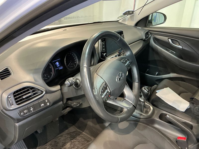 Hyundai i30 1.6 CRDi Trend 2020 – снимка на щета