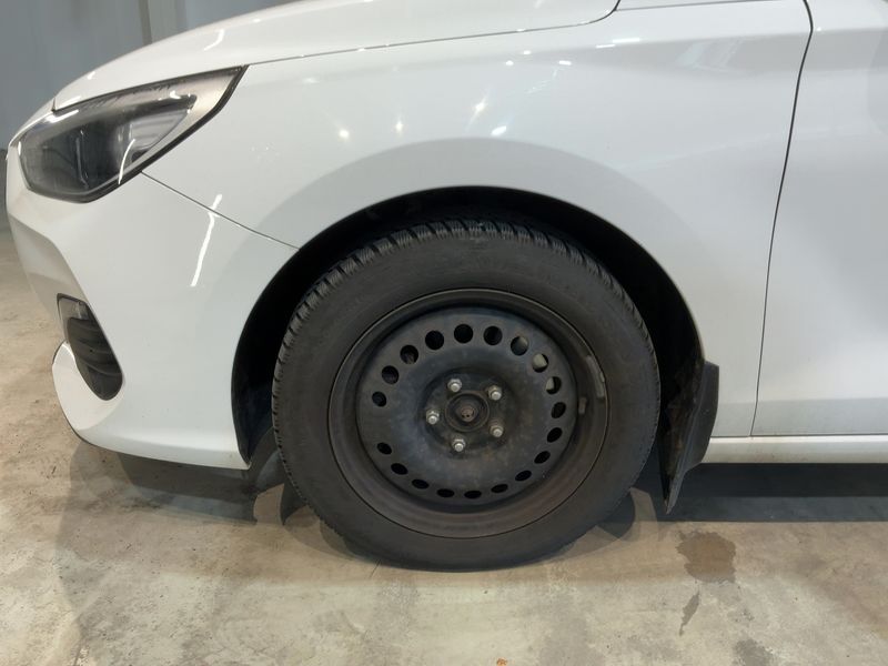 Hyundai i30 1.6 CRDi Trend 2020 – снимка 16