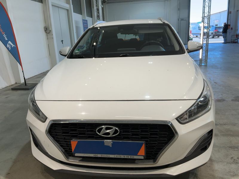 Hyundai i30 1.6 CRDi Trend 2020 – снимка на щета