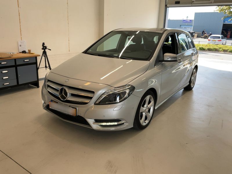Mercedes-Benz B-Klasse B 180 2014 – снимка 1
