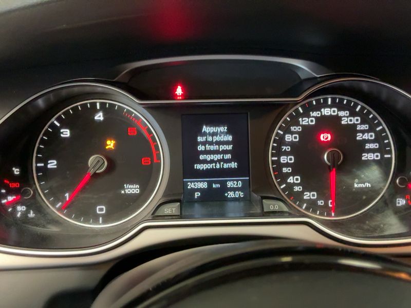 Audi A4 2.0 TDI quattro S line Sportpaket plus 2013 – снимка 13