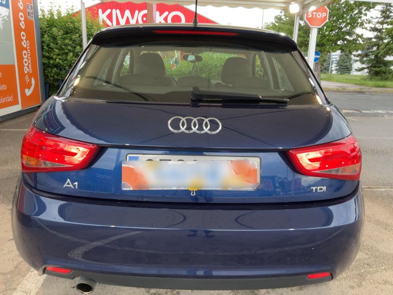 Audi A1 Sportback 1.6 TDI Ambition 2013 – снимка 7