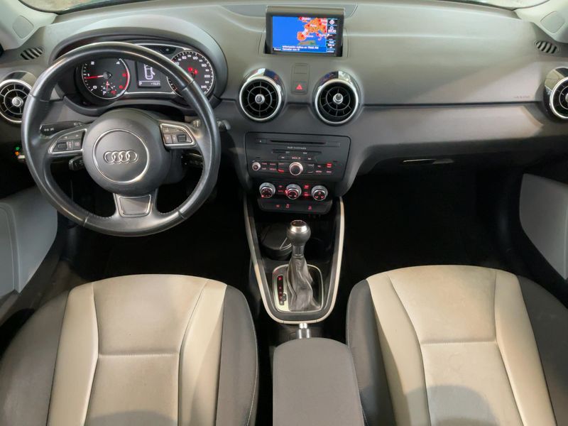 Audi A1 Sportback 1.6 TDI Ambition 2013 – снимка 17