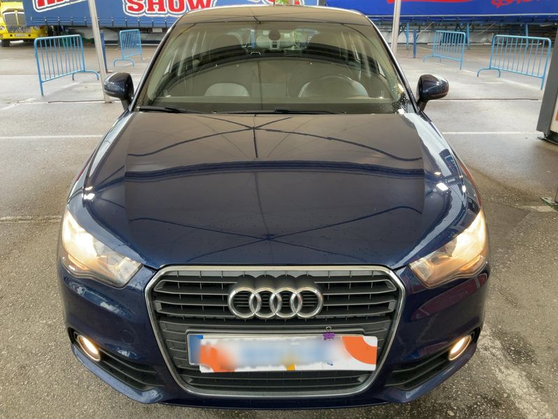 Audi A1 Sportback 1.6 TDI Ambition 2013 – снимка 14