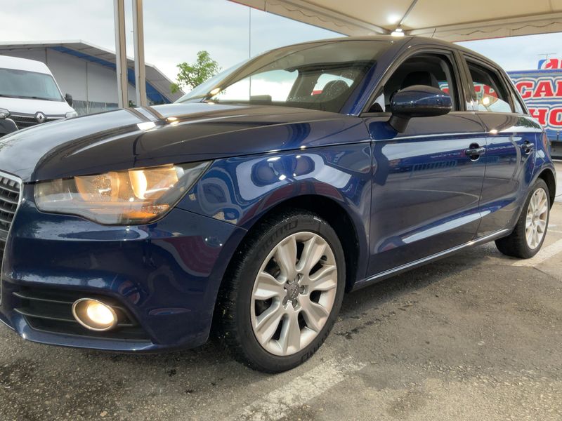 Audi A1 Sportback 1.6 TDI Ambition 2013 – снимка 2