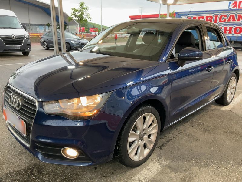 Audi A1 Sportback 1.6 TDI Ambition 2013 – снимка 1