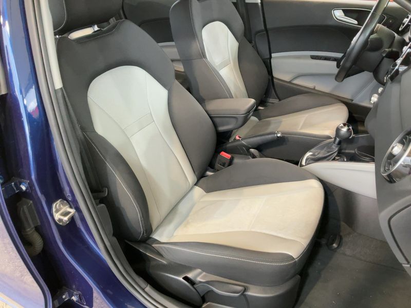 Audi A1 Sportback 1.6 TDI Ambition 2013 – снимка 16