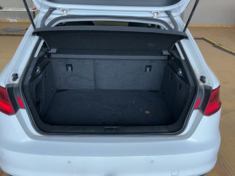 Audi A3 Sportback 2.0 TDI quattro Ambiente 2014 – снимка 16