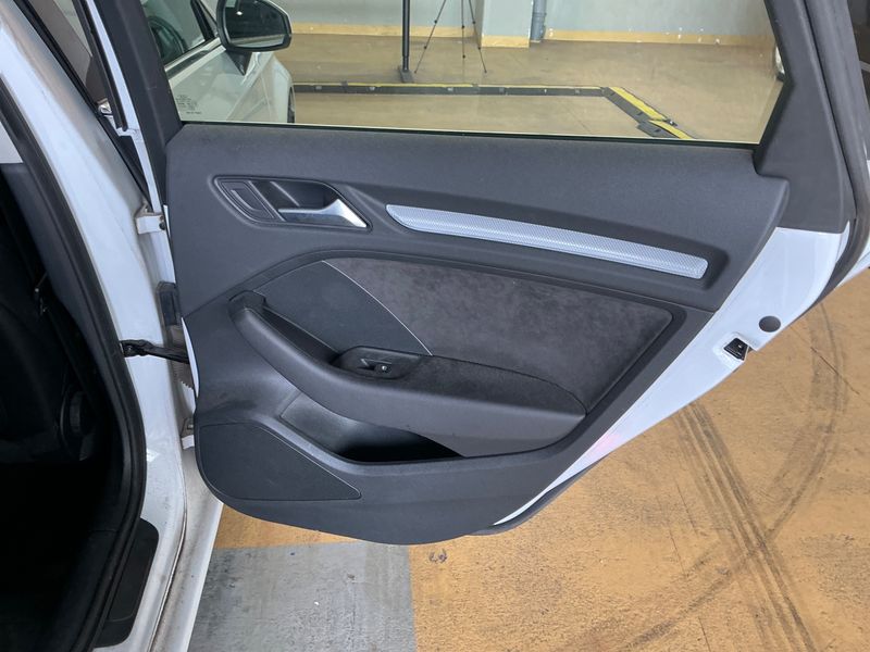 Audi A3 Sportback 2.0 TDI quattro Ambiente 2014 – снимка 28