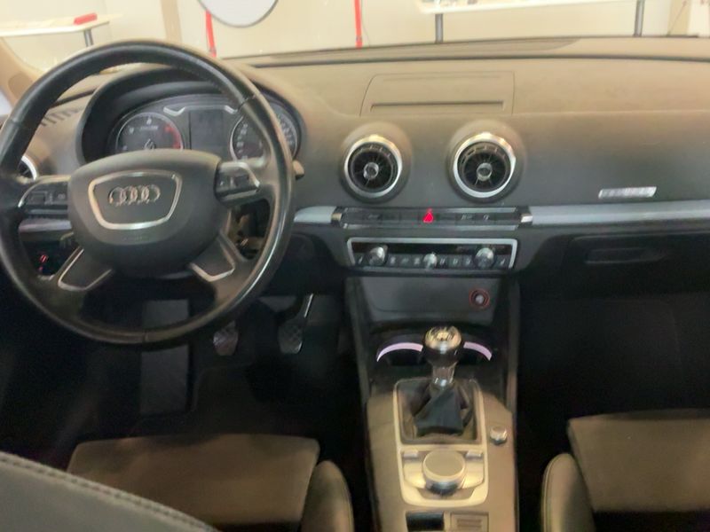 Audi A3 Sportback 2.0 TDI quattro Ambiente 2014 – снимка 18
