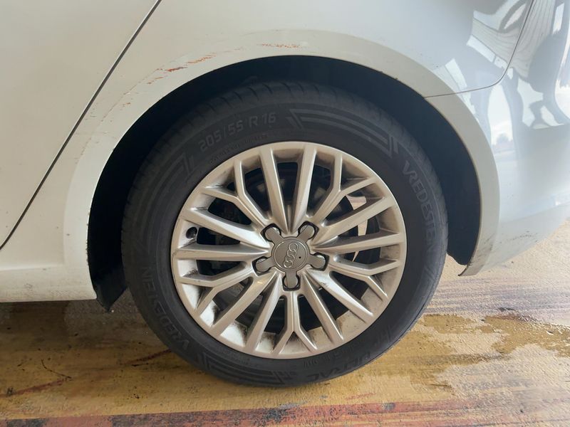 Audi A3 Sportback 2.0 TDI quattro Ambiente 2014 – снимка 5