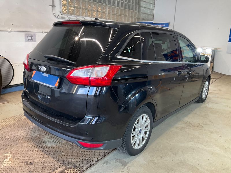 Ford Grand C-Max 2.0 TDCi Titanium 2011 – снимка 2