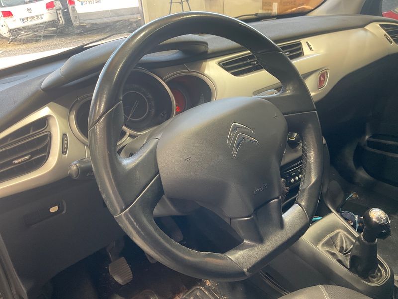 Citroen C3 1.6 HDi Confort 2012 – снимка 25