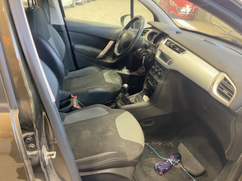 Citroen C3 1.6 HDi Confort 2012 – снимка 16