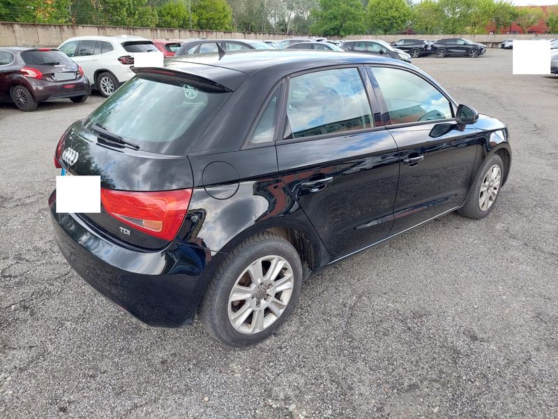 Audi A1 Sportback 1.6 TDI Attraction 2015 – снимка 5