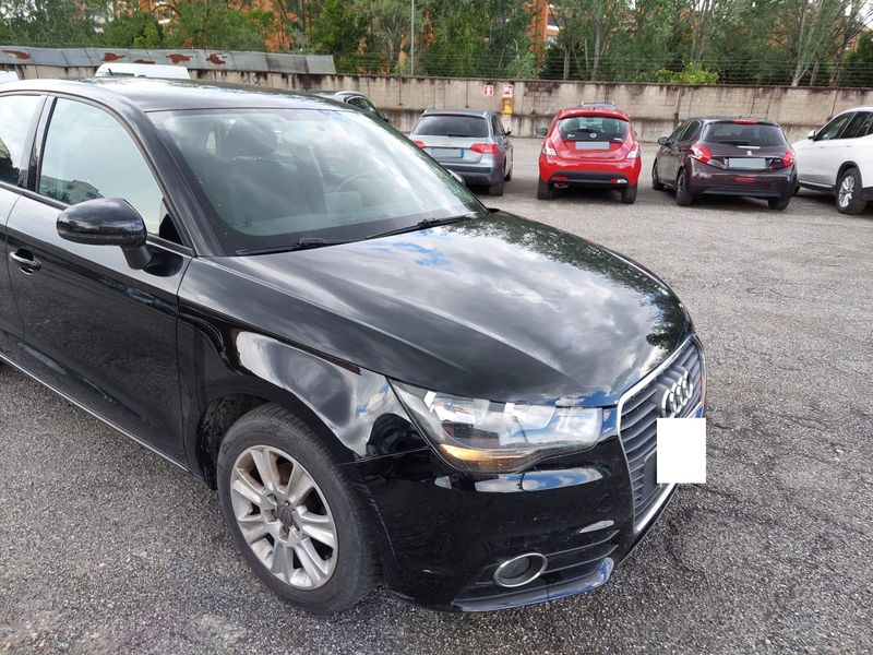 Audi A1 Sportback 1.6 TDI Attraction 2015 – снимка 17