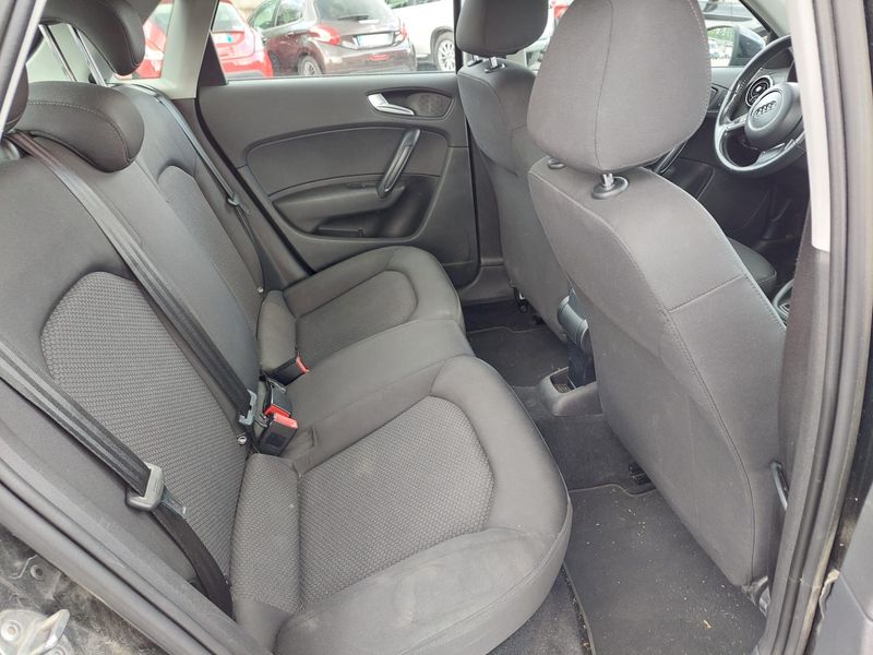 Audi A1 Sportback 1.6 TDI Attraction 2015 – снимка 13