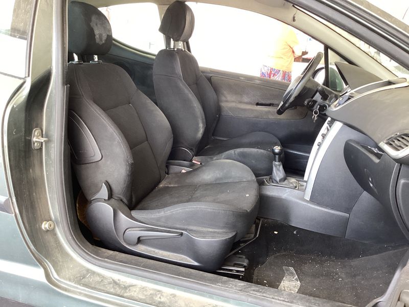 Peugeot 207 1.6 HDi XS 2006 – снимка 3