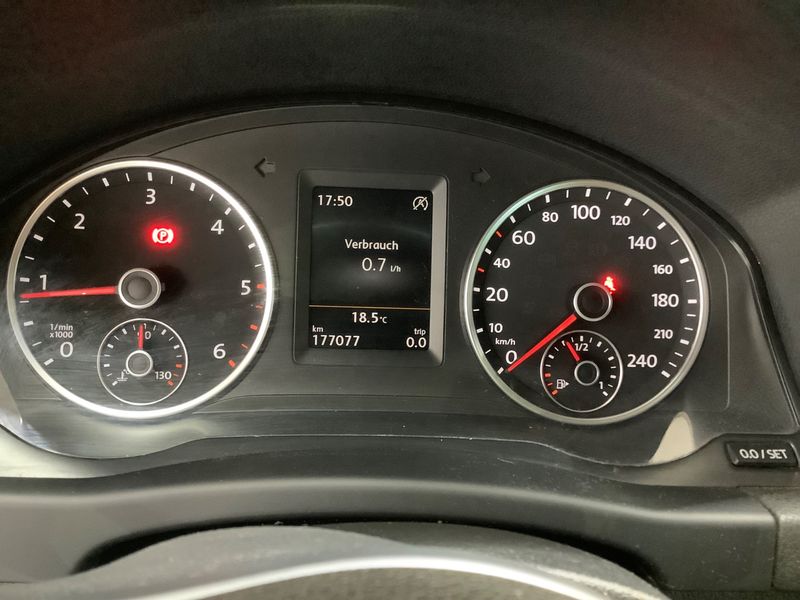 Volkswagen Tiguan 2.0 TDI CityScape 4Motion BlueMotion Tech 2015 – снимка 19