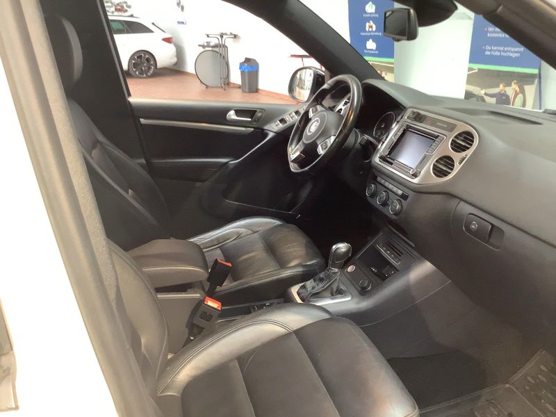 Volkswagen Tiguan 2.0 TDI CityScape 4Motion BlueMotion Tech 2015 – снимка 17