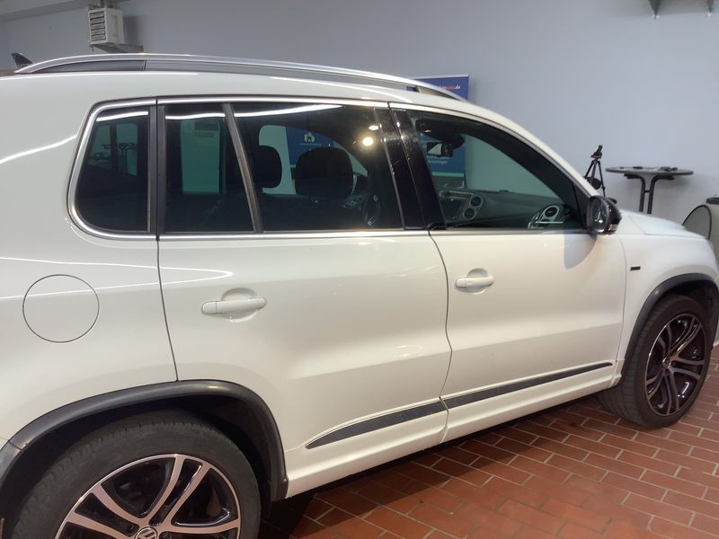 Volkswagen Tiguan 2.0 TDI CityScape 4Motion BlueMotion Tech 2015 – снимка 10