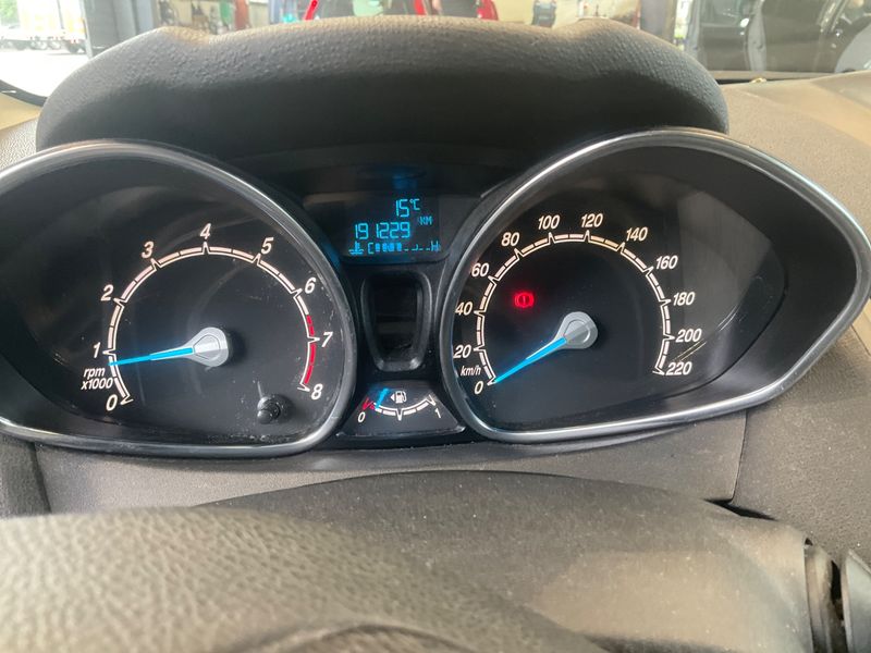Ford Fiesta 1.25 SYNC Edition 2013 – снимка 4