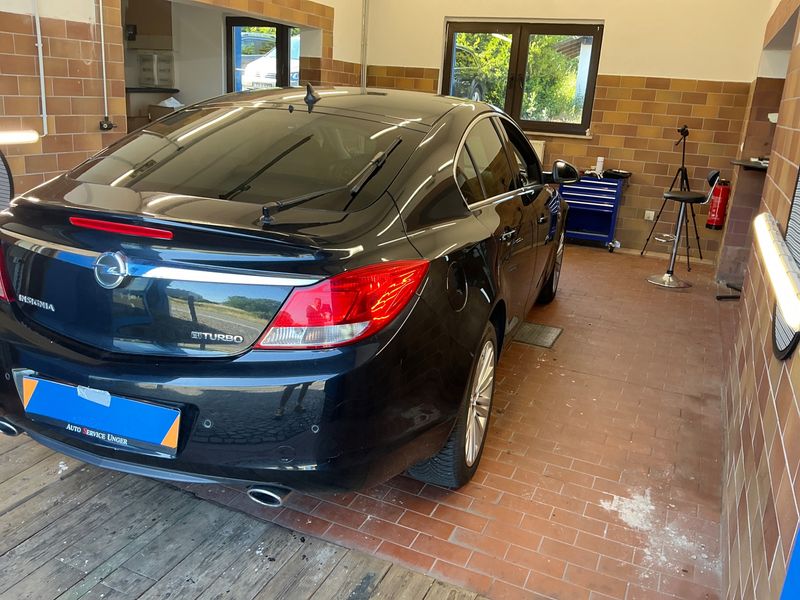 Opel Insignia 2.0 CDTI Biturbo 150 Jahre Opel 2013 – снимка 2