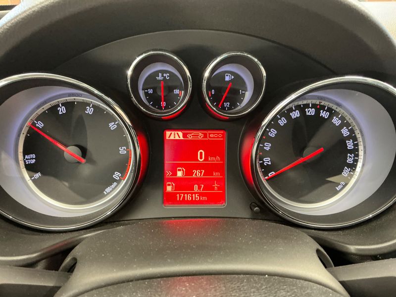 Opel Insignia 2.0 CDTI Biturbo 150 Jahre Opel 2013 – снимка 4
