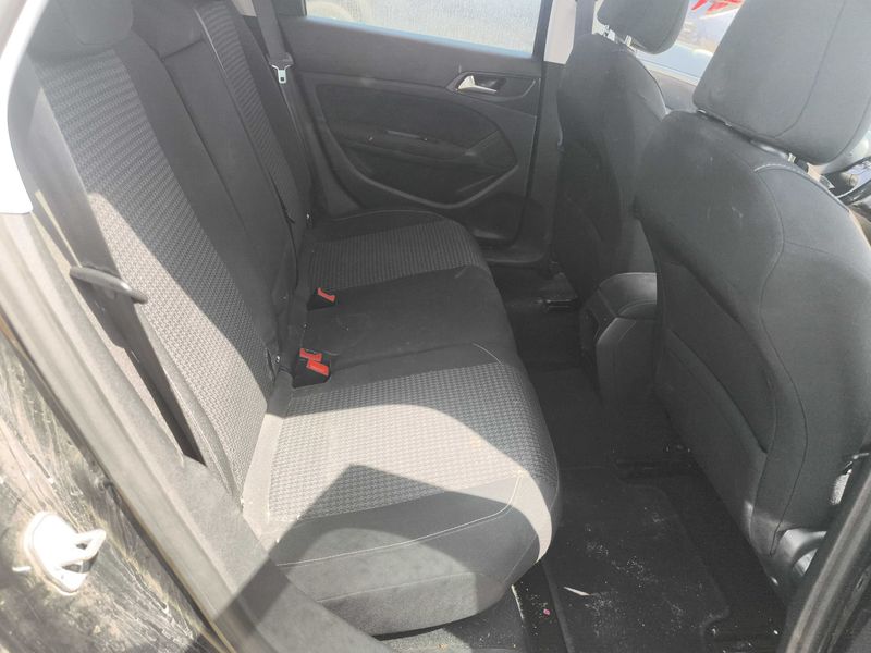 Peugeot 308 1.6 Blue-HDi Style 2017 – снимка 14