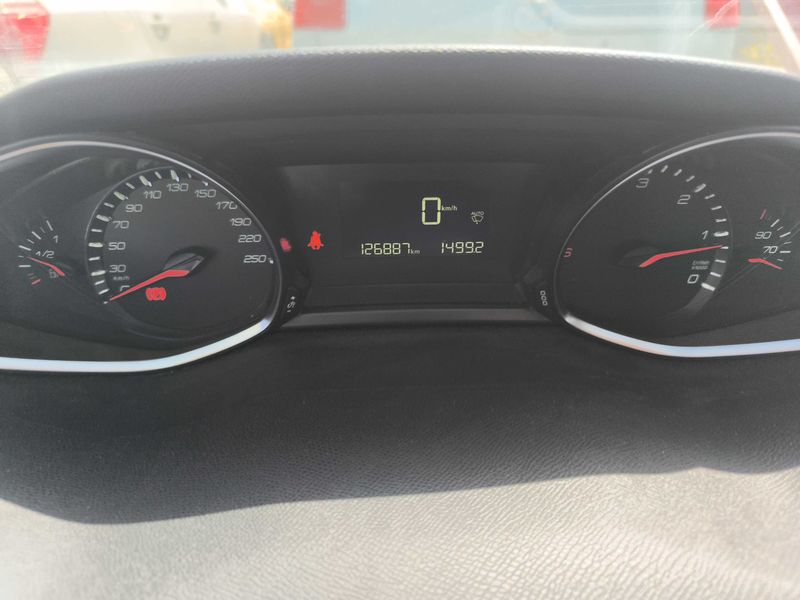 Peugeot 308 1.6 Blue-HDi Style 2017 – снимка 12