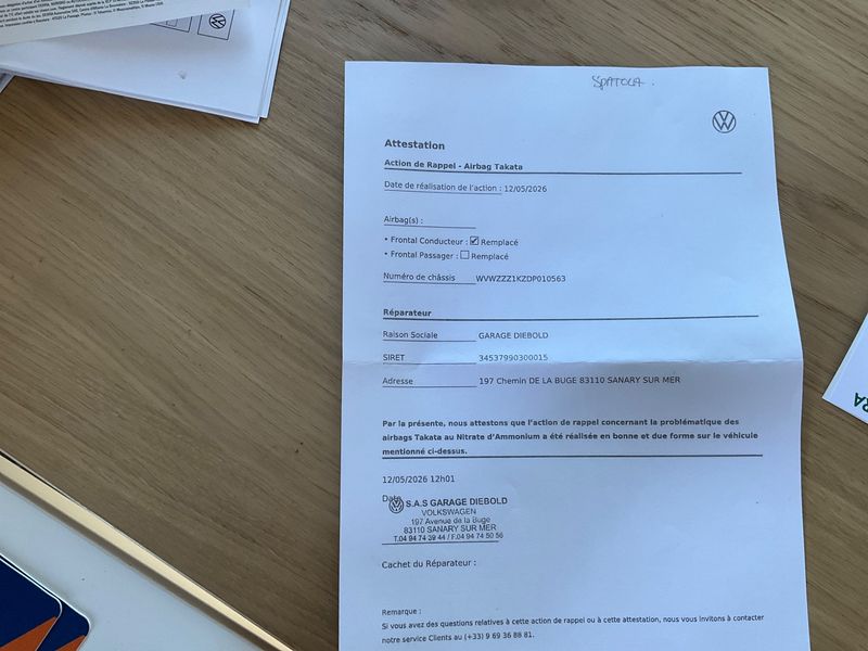 Volkswagen Golf VI 2.0 TDI Carat BlueMotion Tech 2012 – снимка 27