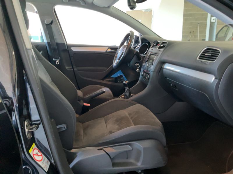 Volkswagen Golf VI 2.0 TDI Carat BlueMotion Tech 2012 – снимка 16