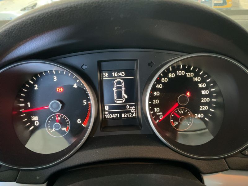 Volkswagen Golf VI 2.0 TDI Carat BlueMotion Tech 2012 – снимка 18