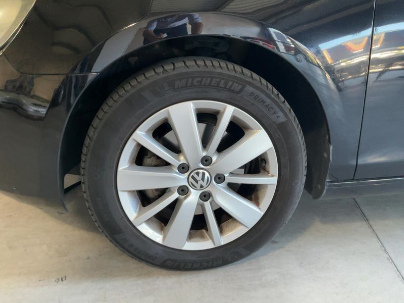 Volkswagen Golf VI 2.0 TDI Carat BlueMotion Tech 2012 – снимка 3