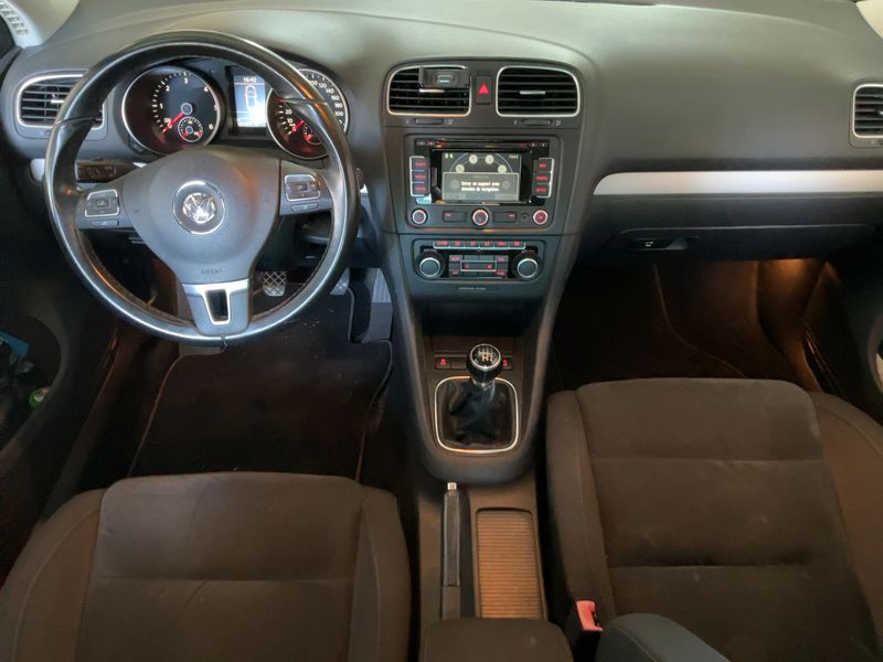 Volkswagen Golf VI 2.0 TDI Carat BlueMotion Tech 2012 – снимка 17