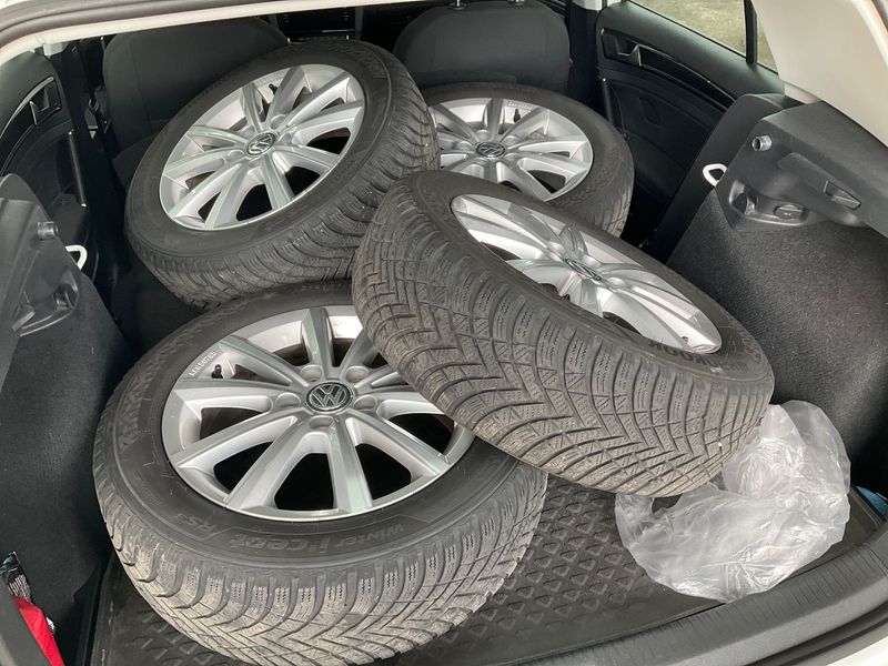 Volkswagen Golf VII 2.0 TDI Highline BlueMotion Tech 2019 – снимка 15
