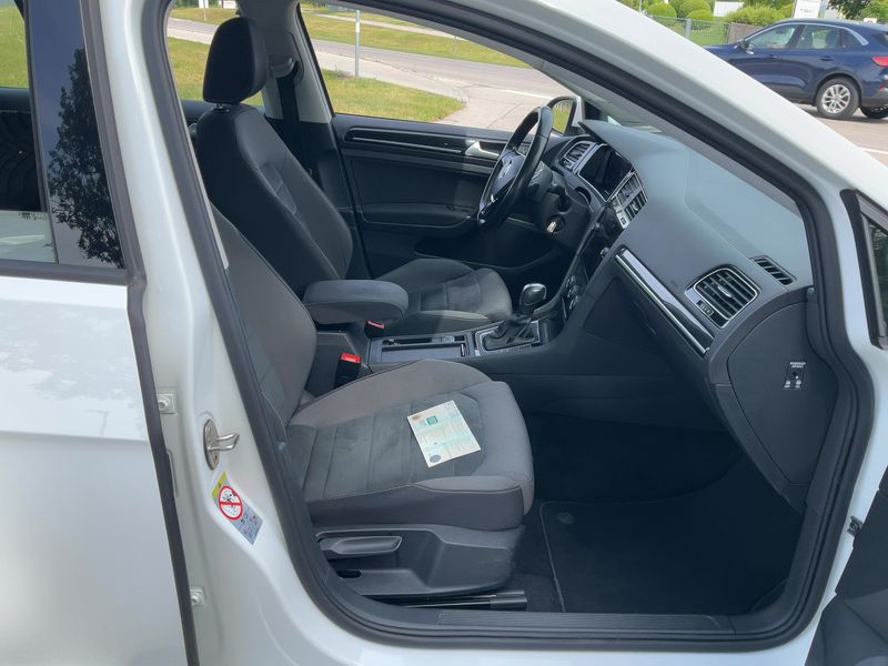 Volkswagen Golf VII 2.0 TDI Highline BlueMotion Tech 2019 – снимка 17